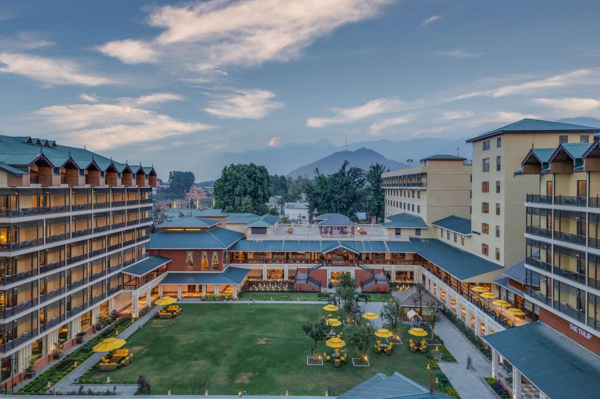 Radisson Collection Hotel & Spa, Riverfront Srinagar Εξωτερικό φωτογραφία