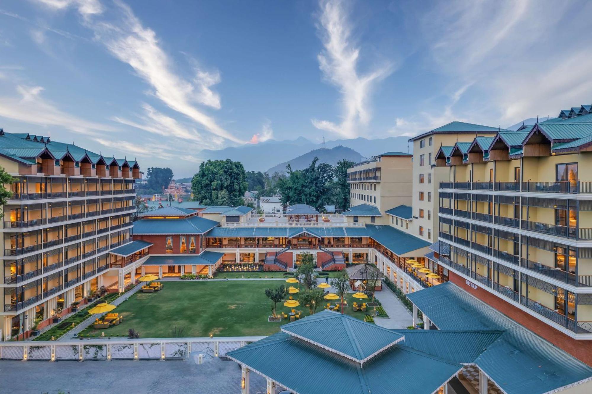 Radisson Collection Hotel & Spa, Riverfront Srinagar Εξωτερικό φωτογραφία