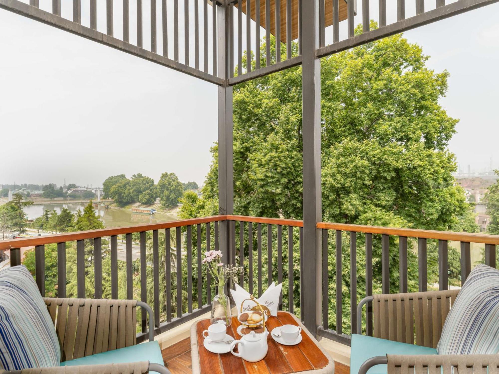 Radisson Collection Hotel & Spa, Riverfront Srinagar Εξωτερικό φωτογραφία